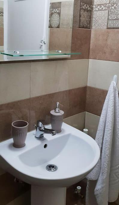 Cozy 2 Bdrμ Apartment, 3 Min To Acropolis * Athènes