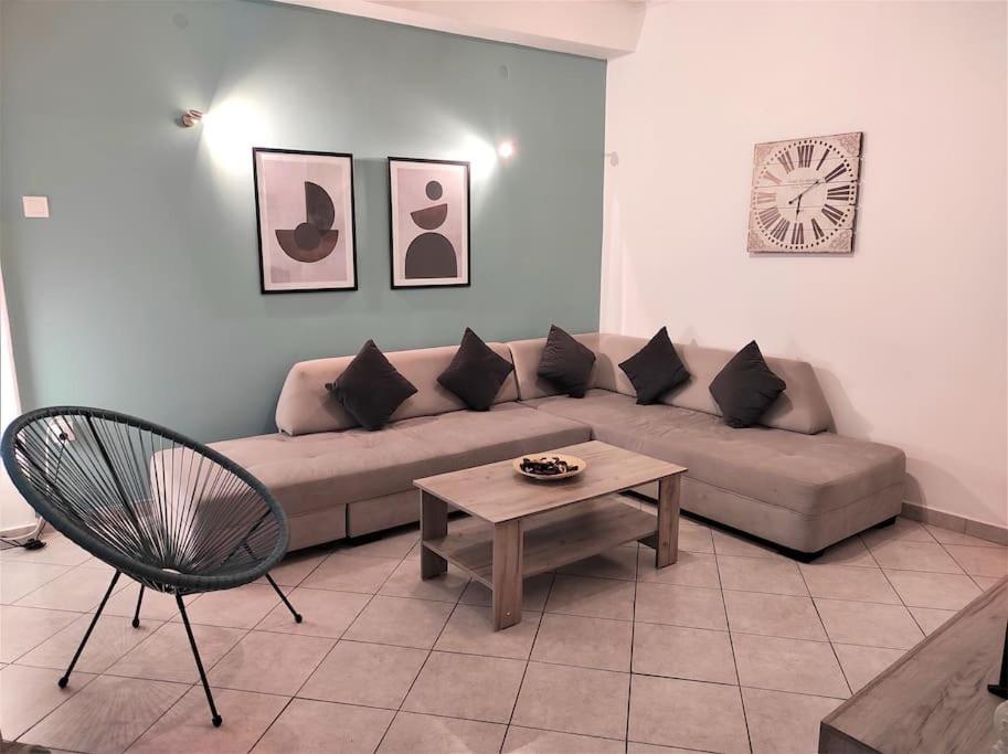 Cozy 2 Bdrμ Apartment, 3 Min To Acropolis * Athènes