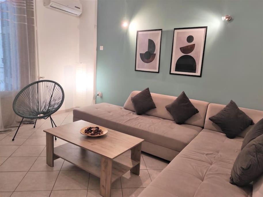 Cozy 2 Bdrμ Apartment, 3 Min To Acropolis * Athènes